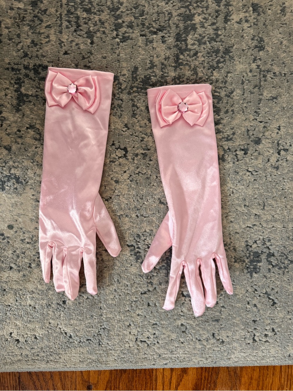 Source Unknown Pink Satin Bow Kids Gloves